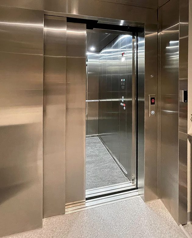 Lohjan terveyskeskuksessa hissien modernisointi